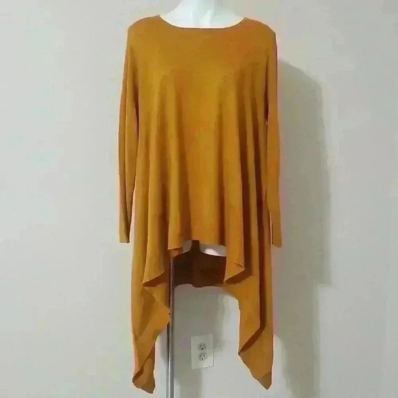 Cyrus Sharkbite Hem Tunic Sweater - Picture 1 of 8